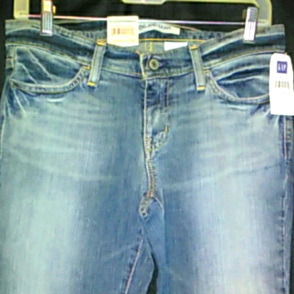 Gap SIZE 2 NWT